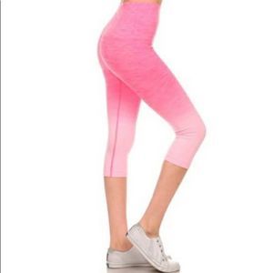 Yelete Pink Ombre Cropped‎ Leggings Medium